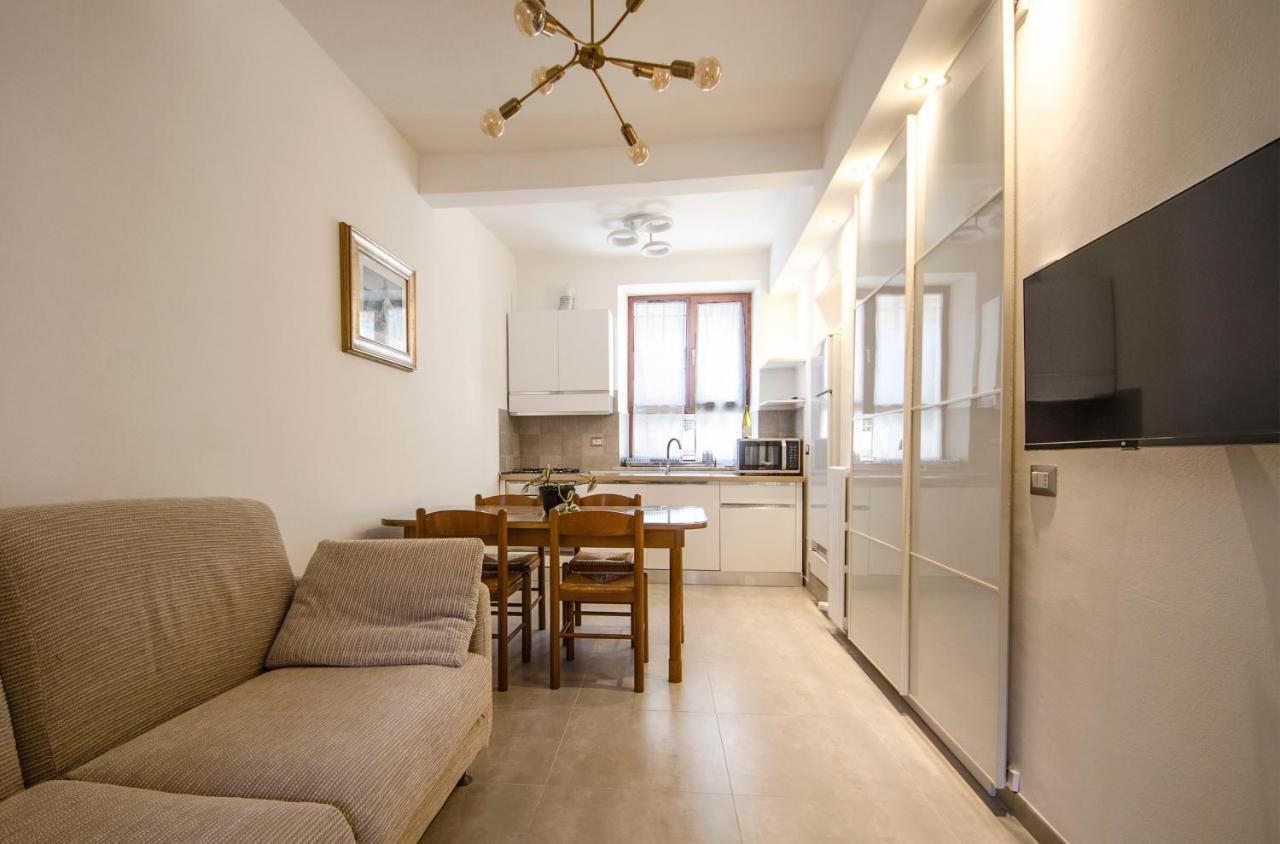 Tiny Opera House Apartment *